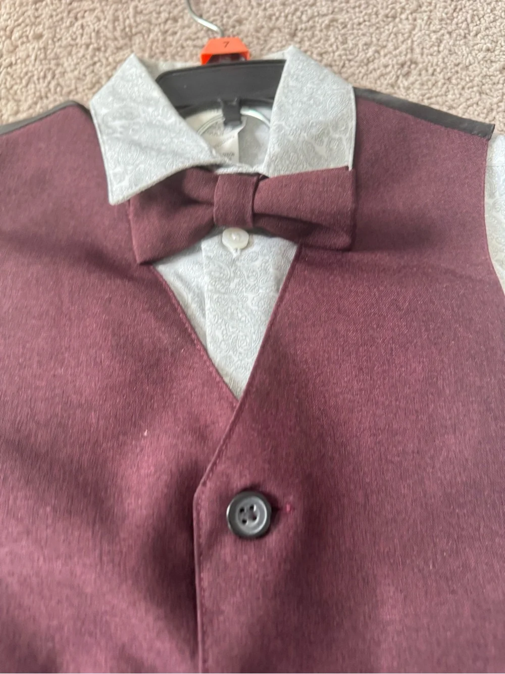 Van Heusen 4 Piece Boys Formal Set Size 7 Pants,Shirt,Vest,Bow Tie Burgundy/Gray